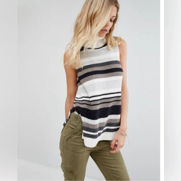 Abercrombie & Fitch Sleeveless Turtleneck Knit Sweater - Picture 1 of 7